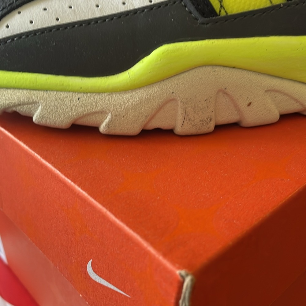 Nike Air Trainer “Volt”  (Men’s 8.5) - Picture 2 of 6